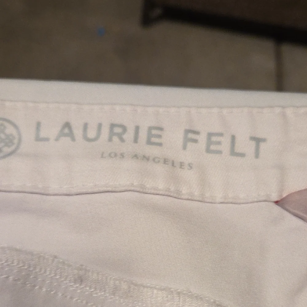 Laurie Felt Men's Relaxed White Jeans